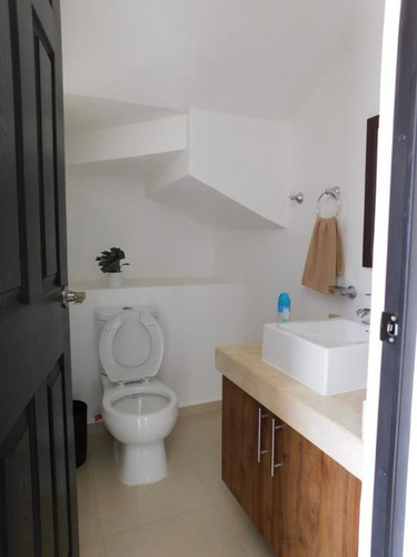 Imagen 5 de 11 de Casa En Renta En El Residencial Puerta De Piedra En Dzityá