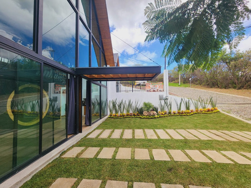 Venta Casa Tulipanes V De 4 Habitaciones Con Baño, Amueblada, Equipada Con Enorme Jardín Y Alberca Climatizada En Fracc Rancho San Diego Ixtapan De La Sal Edomex