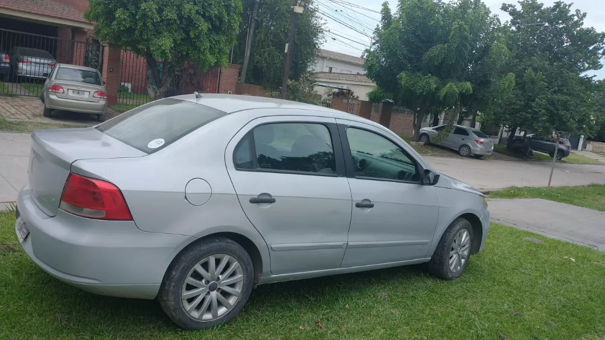 Volkswagen Voyage 1.6 Advance