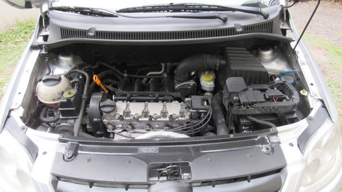 Volkswagen Suran Confortline 2010