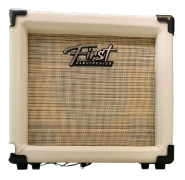 Imagem 4 de 4 de Kit Guitarra Condor Rx10 Strat Pink + Amp First 18w + Brinde