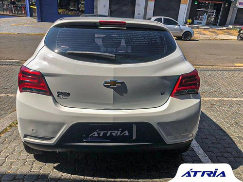 Imagem 5 de 11 de Chevrolet Onix 1.4 Mpfi Lt 8v