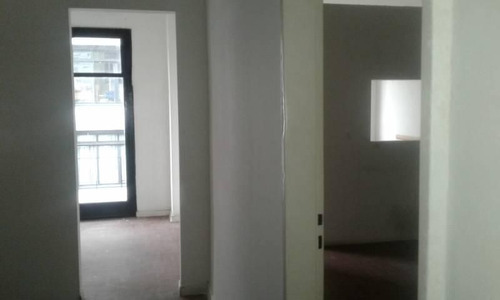 Av Corrientes 2200 Balvanera Oficina 28m2 U$44.000