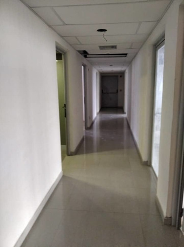Imagen 9 de 12 de Oficina En Venta Los Dos Caminos N.7 Edf. Qvadra Ov-ldc001