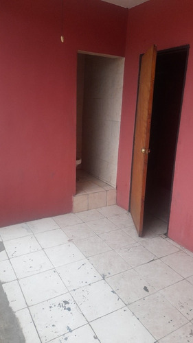 Imagen 11 de 17 de Hotel Licoreria Tasca Abasto Carniceria Todo En Uno.