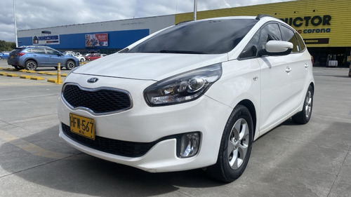 Imagen 3 de 25 de Kia Carens Suv Ex