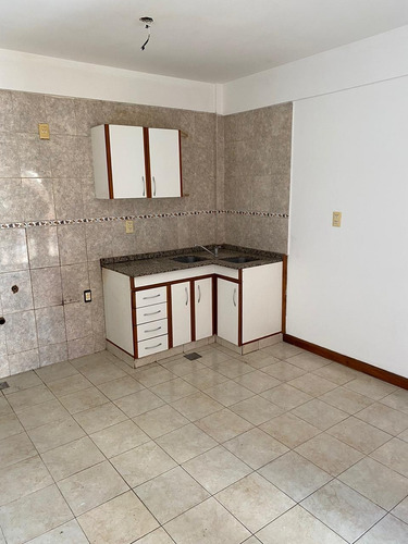 Imagen 3 de 14 de Hermoso Triplex 4 Ambientes Con Cochera En Monte Grande