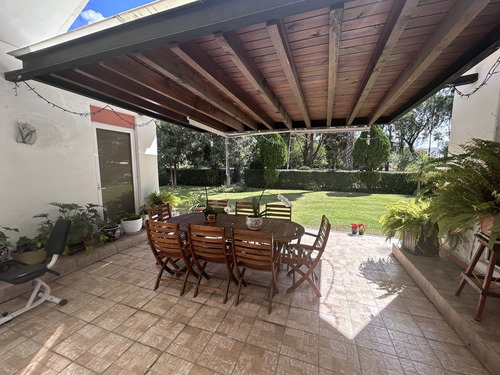 Casa De 1 Planta / En El Corazón De Balvanera/ Avenida St Andrew