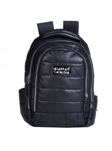 Mochila urbana Agarrate Catalina AC102 color negro diseño liso 18L