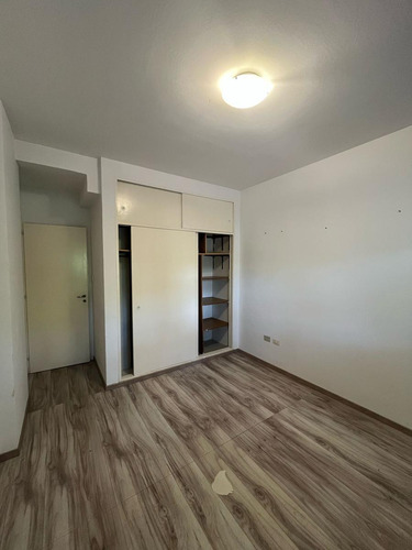 Departamento En Alquiler Frente A Plaza Flores
