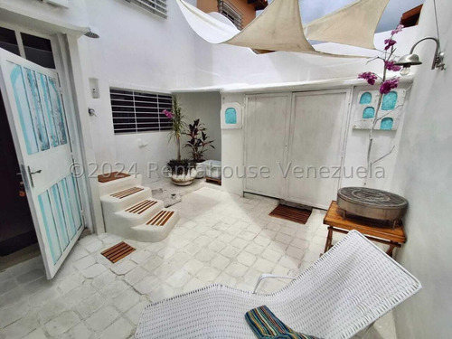 Venta Casa Con Ubicacion Estratégica En La Av Intercomunal Cabudare-barquisimeto Rah Ve