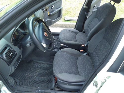 Fiat Palio Weekend Trekking 1.4 Audio Multimedia Y Subwoofer