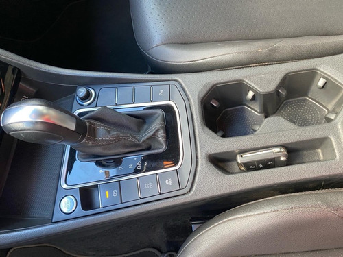 Volkswagen Jetta 1.4 250 TSI R-Line