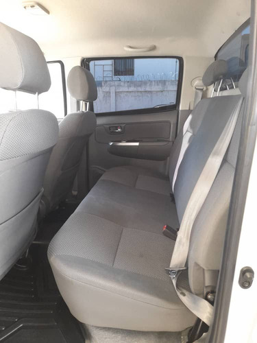 Imagen 7 de 10 de Toyota Hilux Kavak