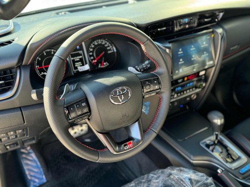 Toyota Hilux SW4 2.8 Tdi Gr-s 4x4 7as 6at