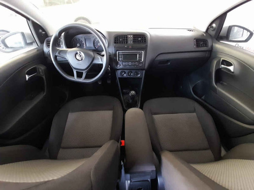 Imagen 14 de 15 de Volkswagen Vento 2020 4p Comfortline L4/1.6 Man
