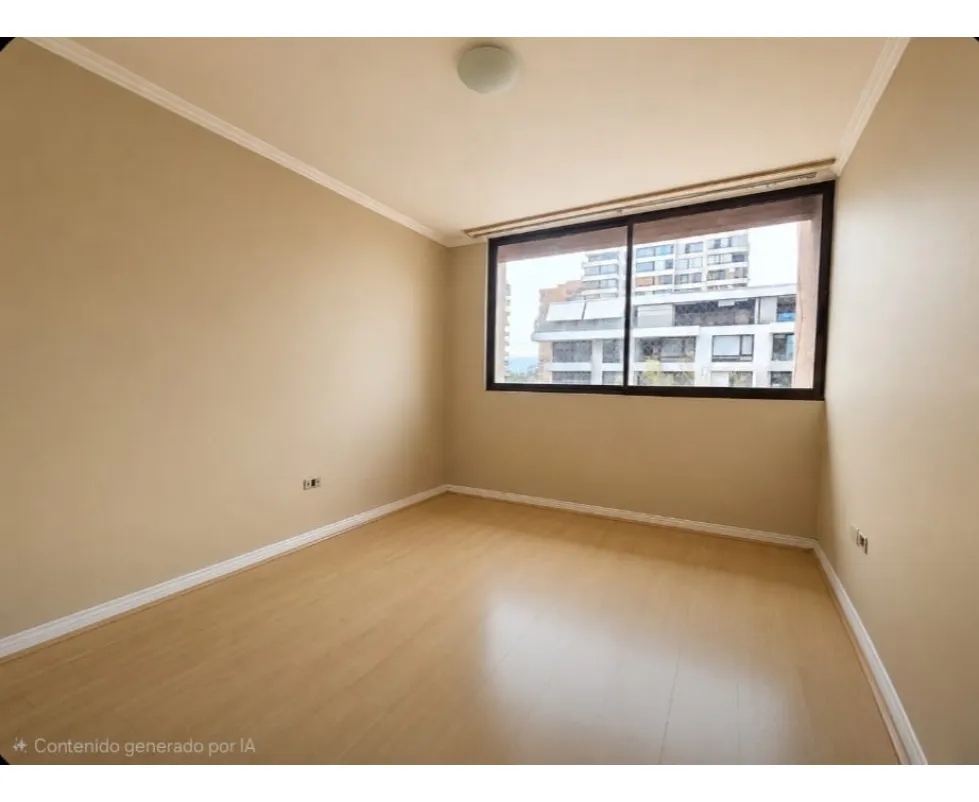 Imagen 3 de 13 de Arriendo Depto 4d 3b Frente A Plaza Para Familias