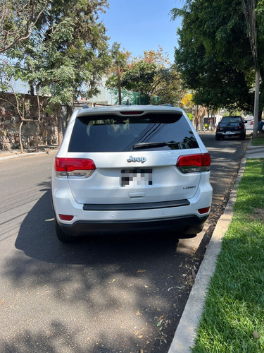 Jeep Grand Cherokee Laredo V6