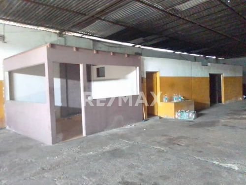 Imagen 4 de 6 de Se Alquila Galpon En El Mercado Nuevo