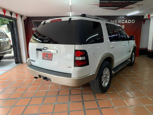 Imagen 4 de 10 de Ford Explorer 4x4 4.0 V8