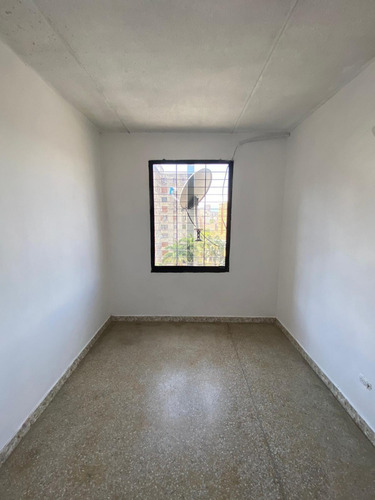 Imagen 14 de 19 de Alquiler Apartamento Resd. Lara, En La Av. Lara C/c Branger