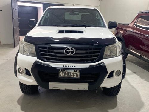 Imagen 2 de 17 de Hilux Dx- 4x4- 2013- 175.000km - Equipada