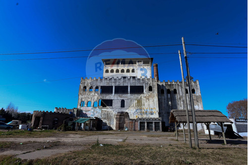 Imagen 7 de 30 de En Venta El Castillo De Cañuelas
