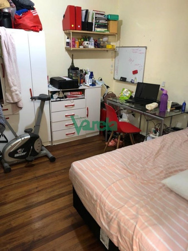 Imagen 5 de 16 de Venta Apartamento La Comercial, 2 Dorm, 1 Baño Y Azotea! - Montevideo La Comercial