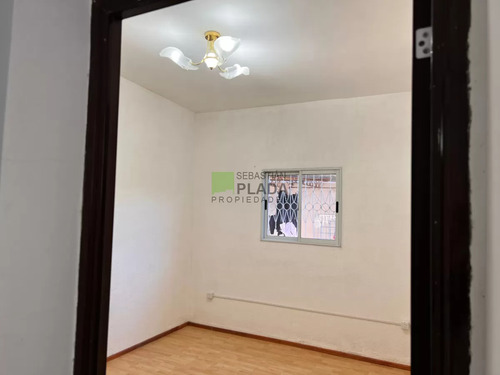 Casa De 1 Dormitorio En Alquiler En San Carlos