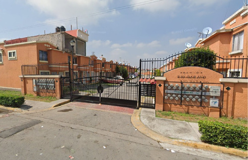 Venta De Casa En Rio Barayo Mz 2 Lt 11, Villa Del Real, Tecámac, 55749, Ojo De Agua, Méx, Mediante Remate Hipotecario.