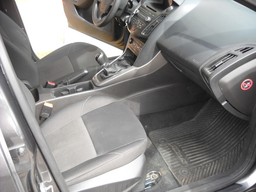 Imagen 11 de 25 de Ford Focus Iii S 1,6 2016 5ptas Gris
