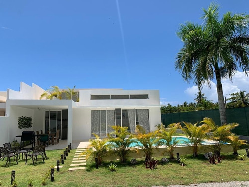 Casa En Samana A 300 M2 De La Playa