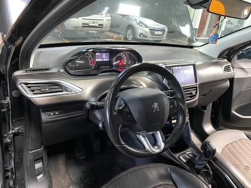 Peugeot 2008 1.6 Feline