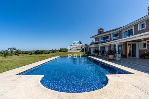 Casa De 6 Dormitorios En Solana, Punta Ballena - Ref : Pbi235