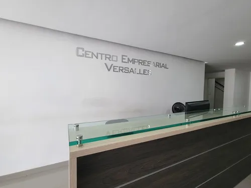 Local En Venta En Versalles. Cod V11359