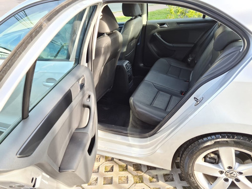 Volkswagen Vento 2.5 Luxury Triptronic 2011 Sarthou