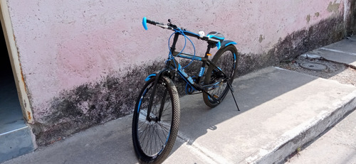 Vendo Bicicleta Montañera Con Muy Poco Uso.