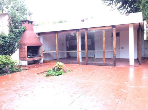 Imagen 26 de 30 de Casa De 5 Dormitorios Con Jardín Y Pileta