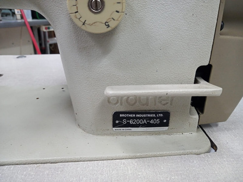 Maquina Reta Eletrônica Direct Drive 220v S-6200a-405 Usada Bege (Usado)