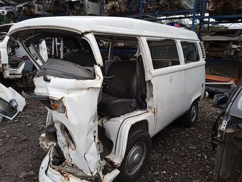 Imagem 5 de 9 de Sucata Kombi 1.4 80cvs 2010/2011 Flex
