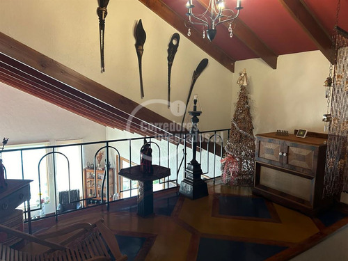 Casa En Venta De 3 Dorm. En Lo Barnechea Arrayán