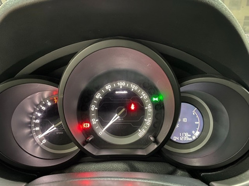 Imagen 10 de 15 de Citroen C3 Aircross Feel 2017