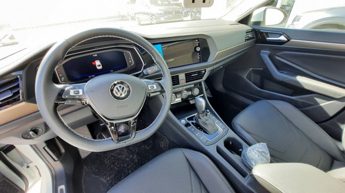 Volkswagen Vento Highline 250 Tsi At