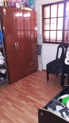 Imagen 6 de 11 de Departamento 4 Ambientes En 1er Piso Por Escalera