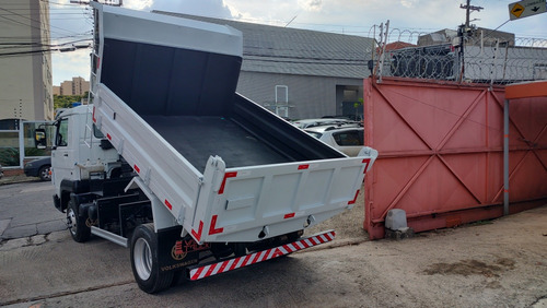 Volkswagen 10-160 Modelo 2014 Com Caçamba