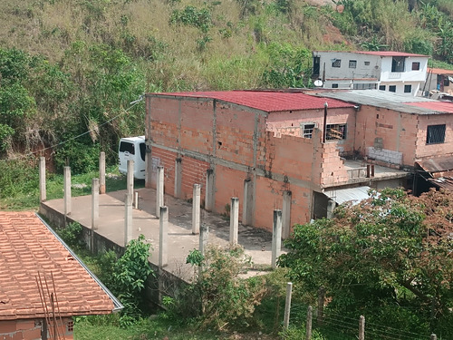 Parcela Con Construcción Db