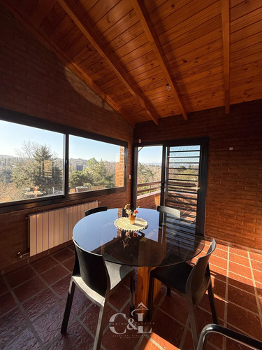 Venta Casa De Categoria Y Dpto Con Piscina En Villa Del Lago