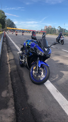 Imagem 2 de 3 de Yamaha R4