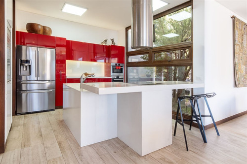 Moderna Casa En Condominio Cantagua Con Vista Al Mar