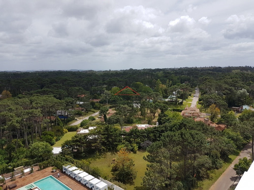Apartamento Sobre Roosevelt Con Todos Los Servicios - Ref: 4966